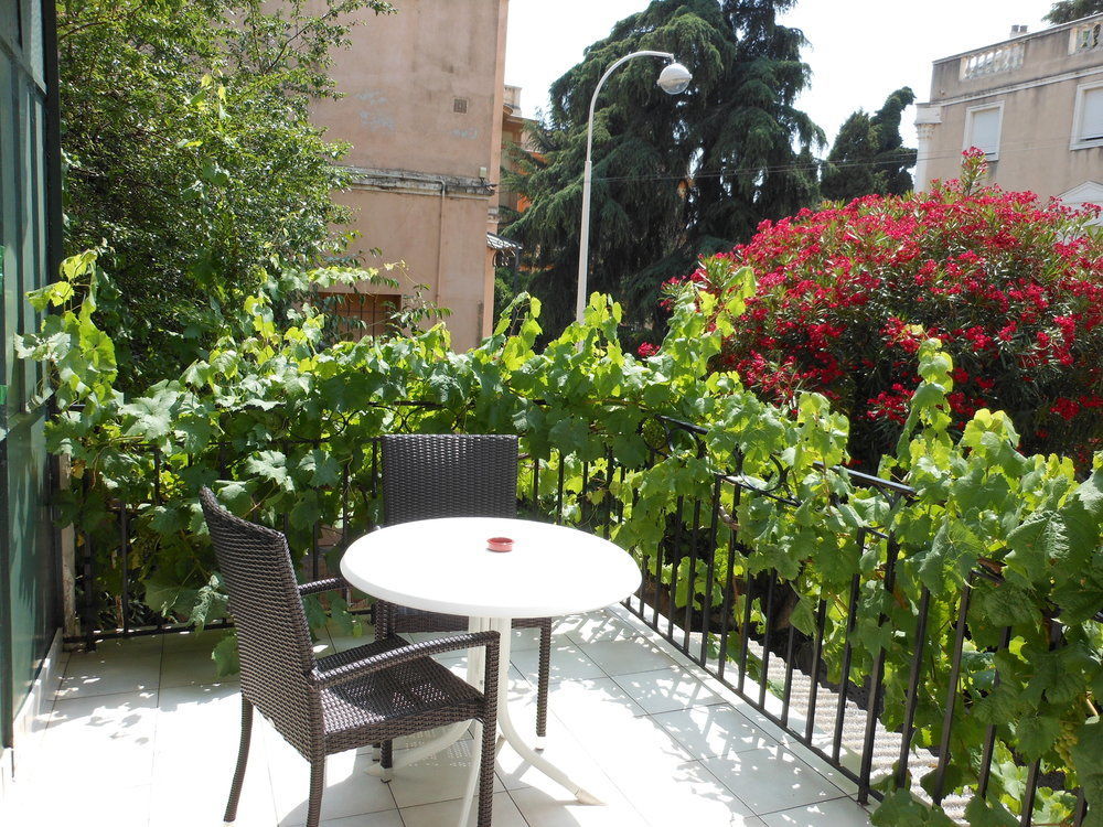 Hotel Villa Les Cygnes Nice Exterior foto